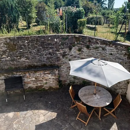 Thistle Gite Mialet  Exterior photo